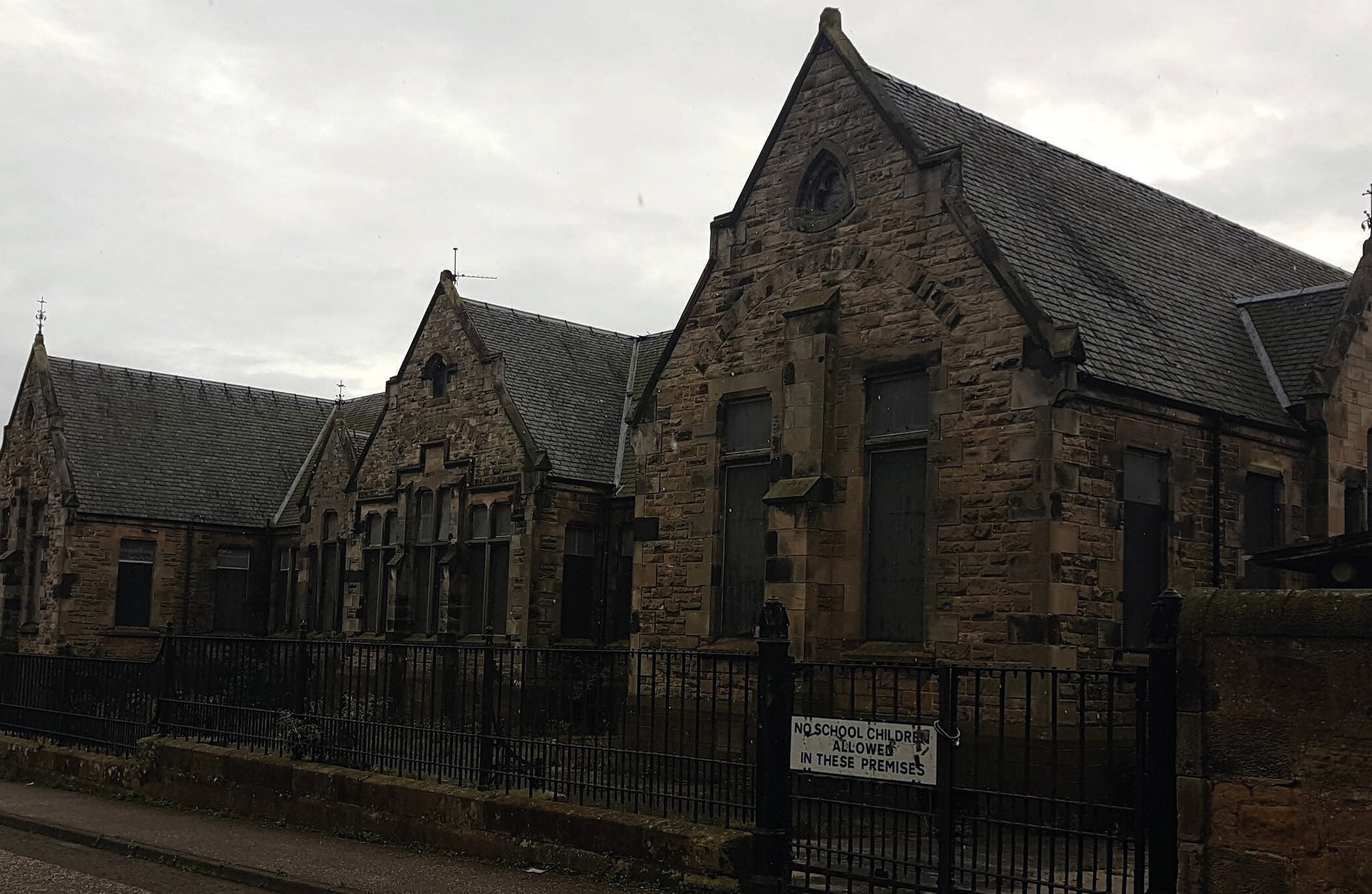 Ramsay Rd, Kirkcaldy for sale Primary Photo- Image 1 of 1