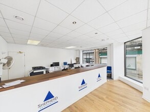 32-32A Campbell St, Hamilton to rent Interior Photo- Image 2 of 2