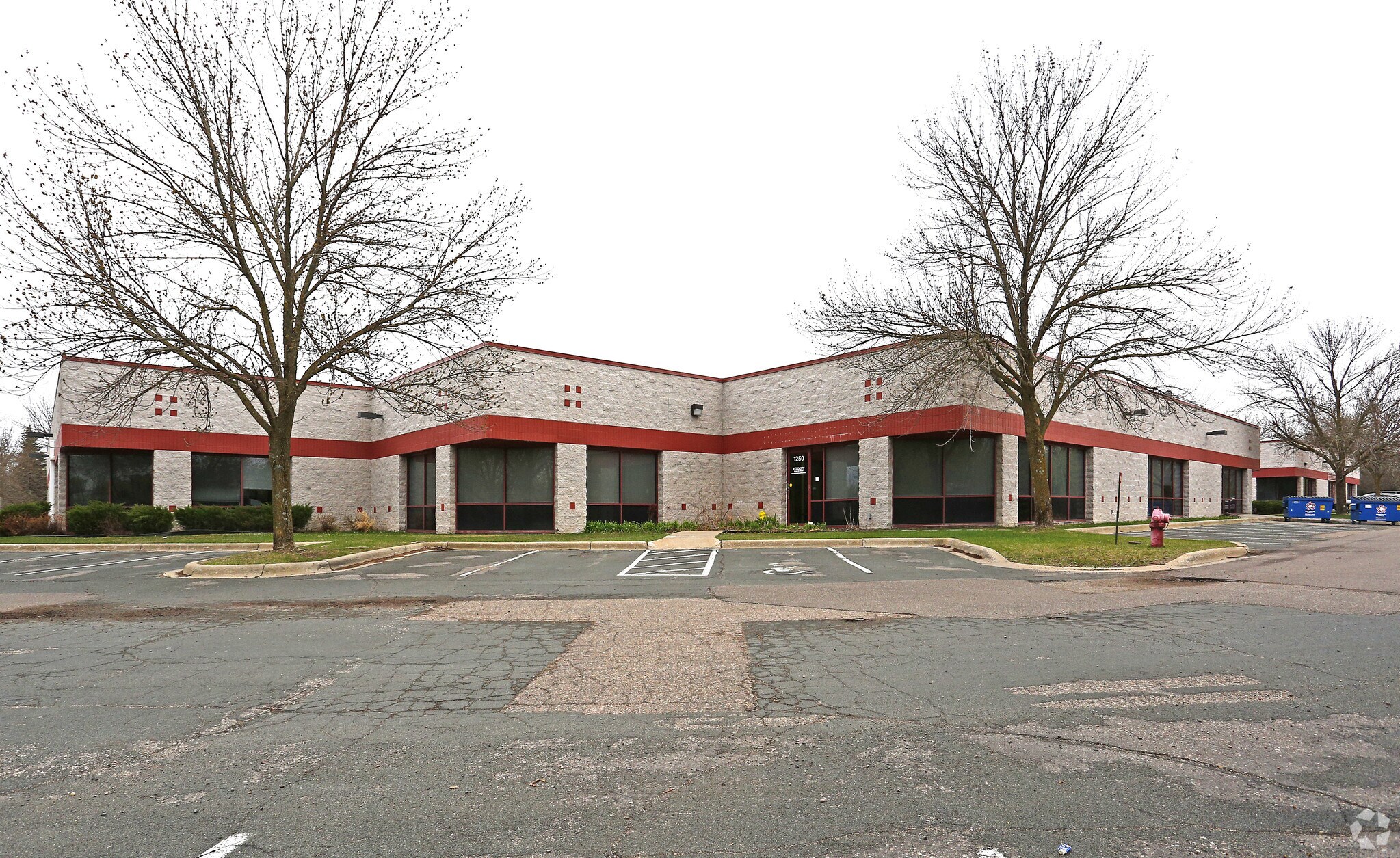 1250-1290 Park Rd, Chanhassen, MN for sale Primary Photo- Image 1 of 1
