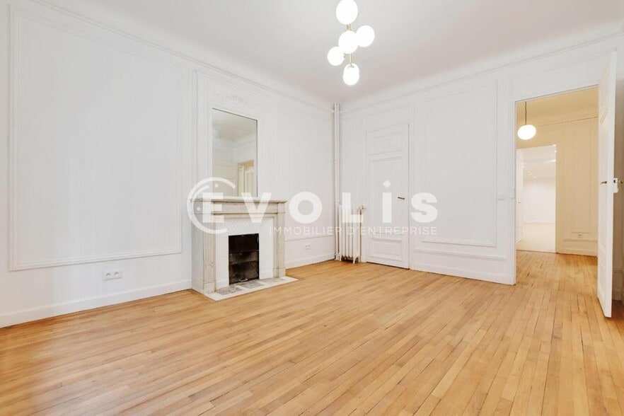 Office in Paris for sale - Interior Photo - Image 3 of 12