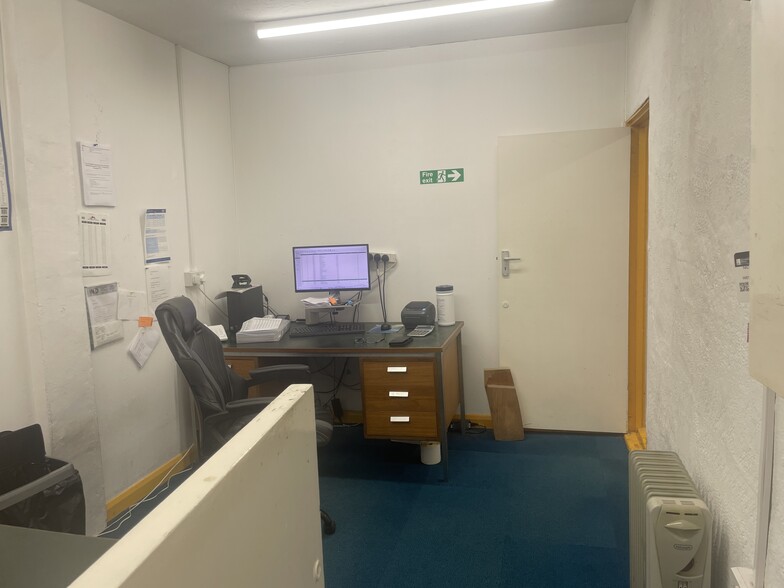 216 Sydenham Rd, Croydon to rent - Interior Photo - Image 2 of 15