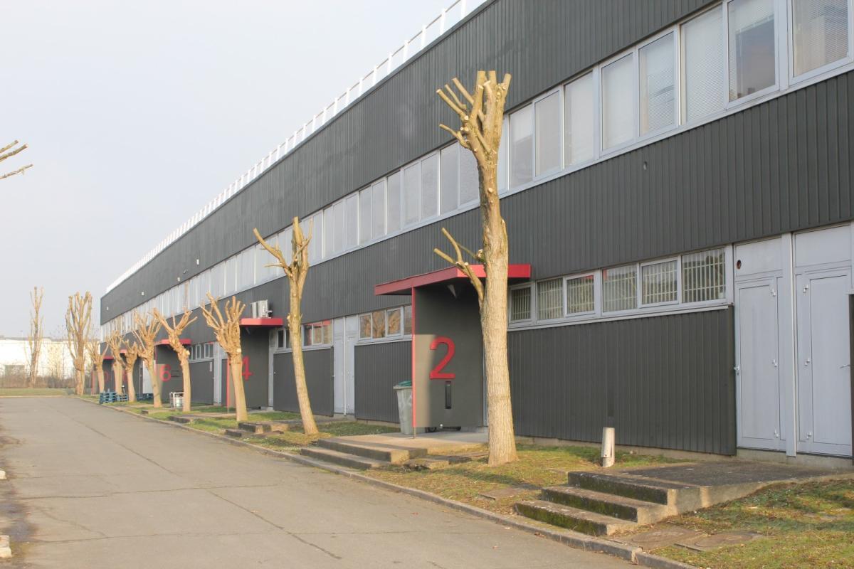 30 Rue Des Osiers, Coignières to rent Building Photo- Image 1 of 6