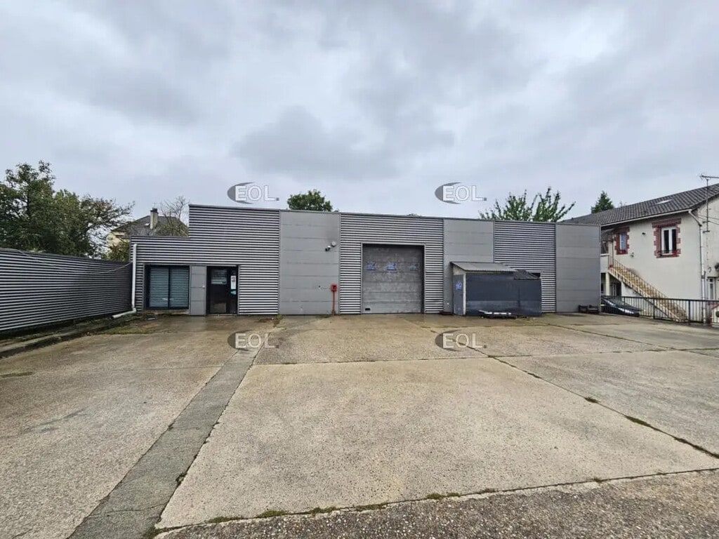 Vente Local d'activités 490 m² - Photo 1