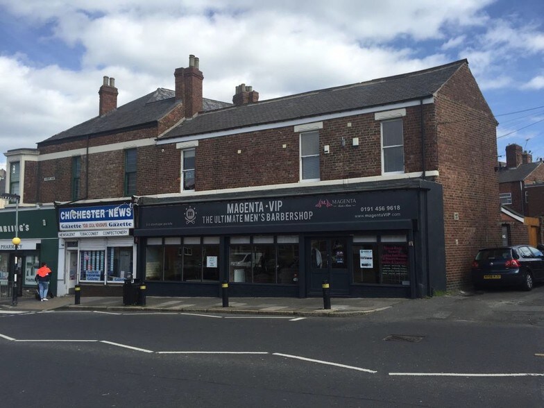 3-5 Stanhope Para, South Shields for sale - Primary Photo - Image 1 of 1