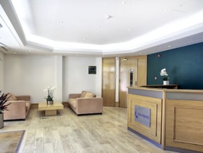 Stomp Rd, Burnham to rent Lobby- Image 1 of 3