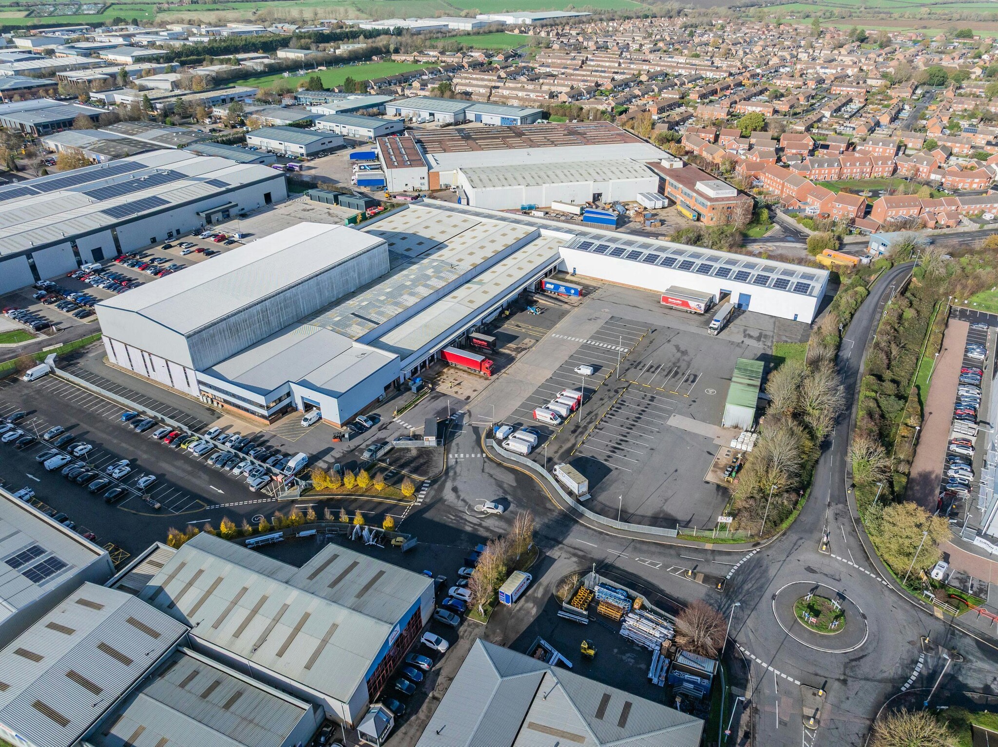 Northway Ln, Tewkesbury to rent Building Photo- Image 1 of 7