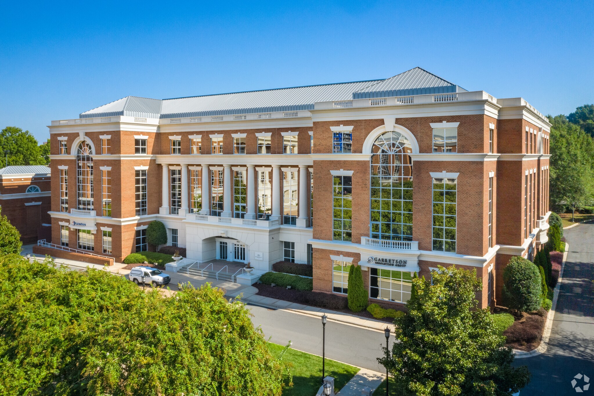 4064 Colony Rd, Charlotte, NC to rent Primary Photo- Image 1 of 21