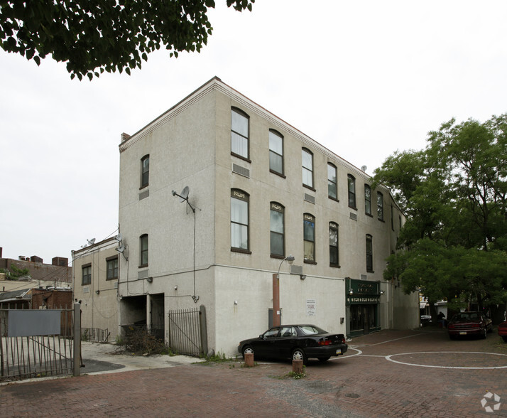 5600-5606 Germantown Ave, Philadelphia, PA for rent - Building Photo - Image 2 of 6