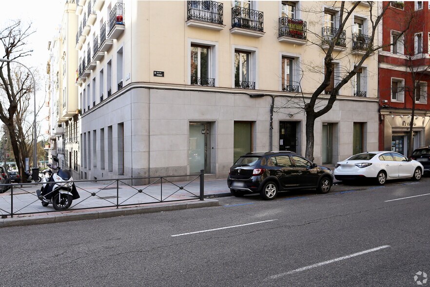 Office in Madrid, Madrid to rent - Building Photo - Image 2 of 3