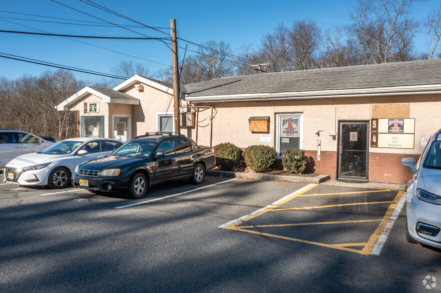 10 Summit Ave, Berkeley Heights, NJ for rent - Building Photo - Image 3 of 6