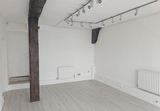 117 High St, Godalming to rent Interior Photo- Image 2 of 2