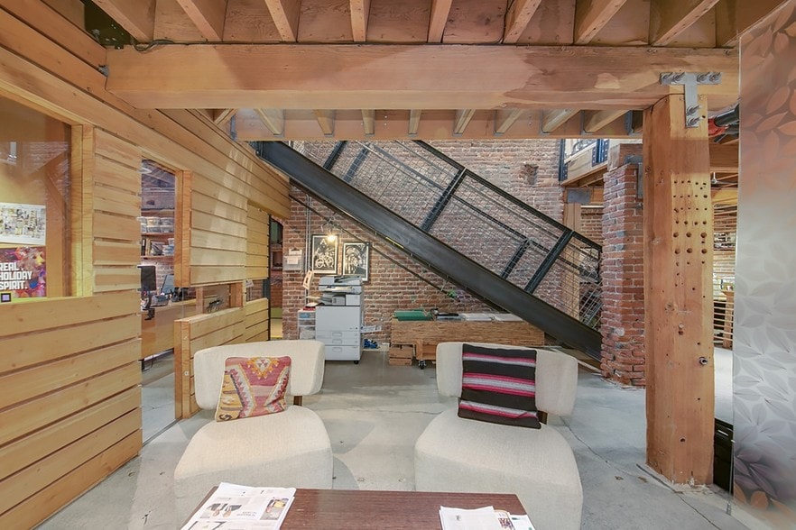 314 1st Ave S, Seattle, WA to rent - Interior Photo - Image 1 of 27