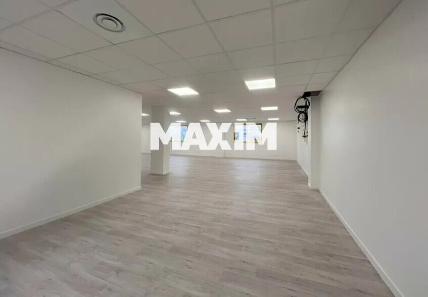 13 Rue De La Houe, Quetigny for sale - Building Photo - Image 2 of 3