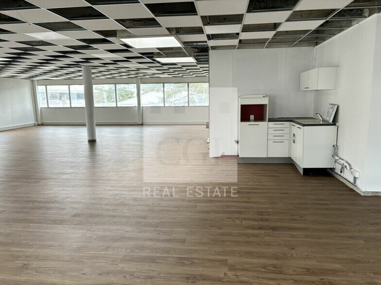 11 Rue Edison, Bron to rent - Interior Photo - Image 3 of 7