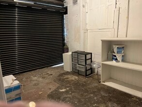 Upper Bonegate, Brighouse to rent Interior Photo- Image 1 of 4