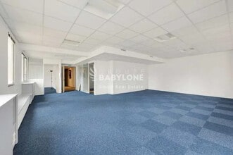 40 Boulevard Henri Sellier, Suresnes to rent Interior Photo- Image 2 of 3