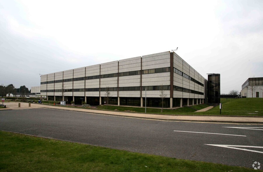 Langstone Rd, Havant for sale - Primary Photo - Image 1 of 1