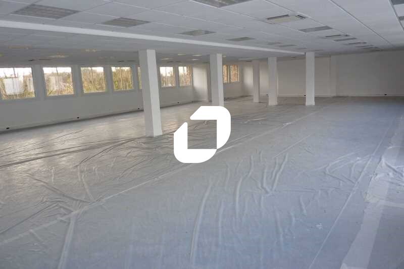 8 Avenue Leon Harmel, Antony to rent Interior Photo- Image 1 of 5