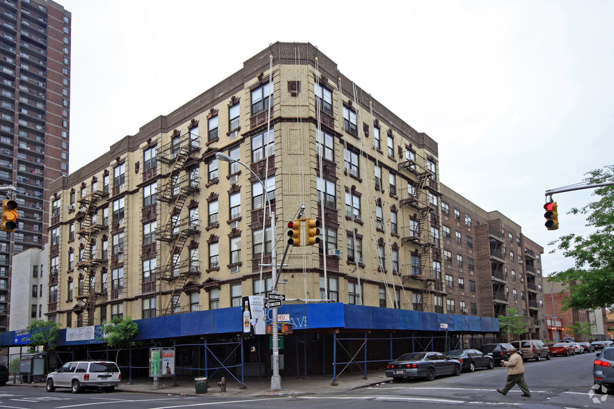 2010 Lexington Ave, New York, NY for sale - Primary Photo - Image 1 of 1