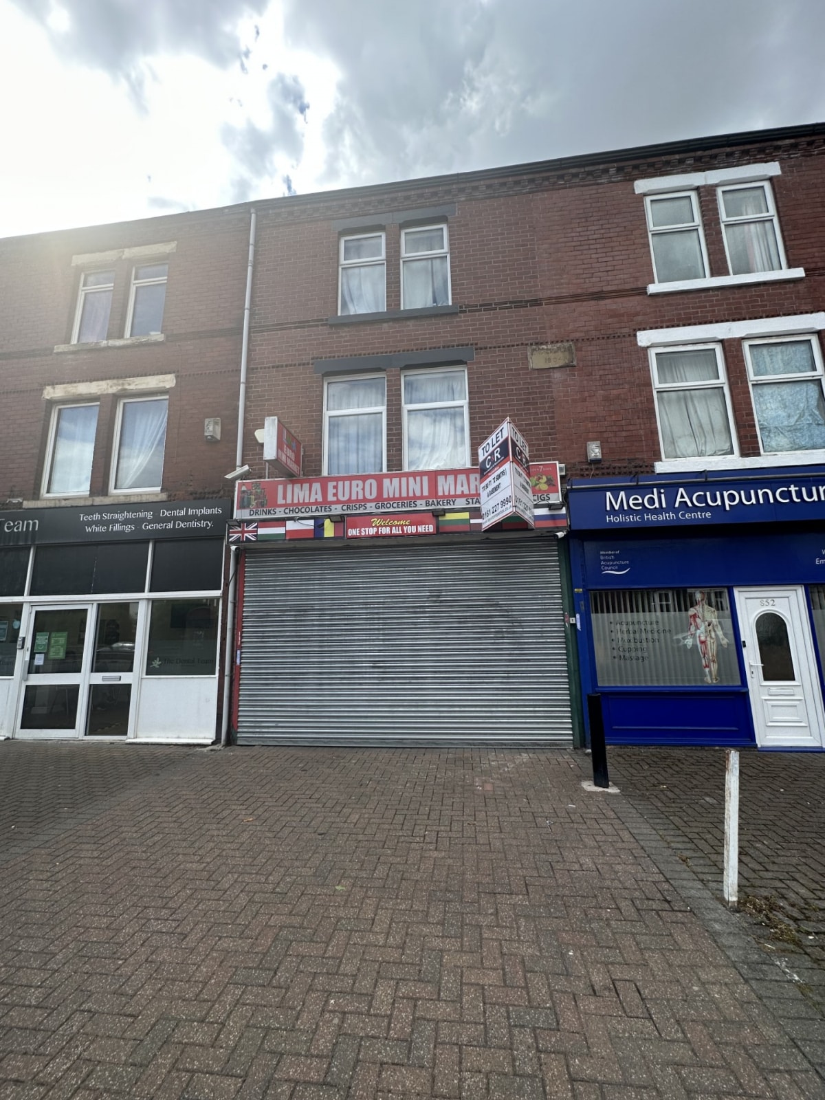 854 Chester Rd, Manchester to rent Building Photo- Image 1 of 2