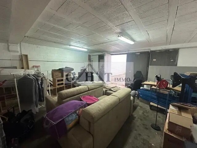 Industrial in Bondoufle to rent Interior Photo- Image 1 of 3