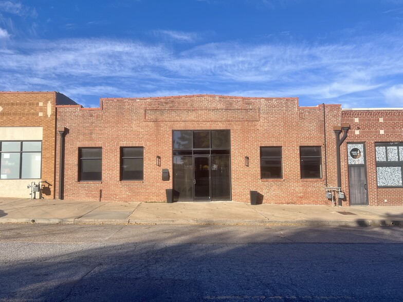 411 NW 7th St, Oklahoma City, OK for rent - Building Photo - Image 1 of 1