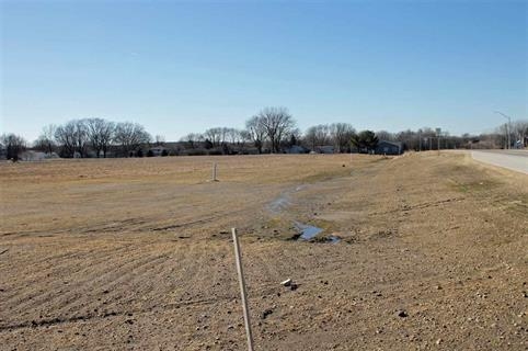 3100 E Bremer Ave, Waverly, IA for sale - Primary Photo - Image 1 of 1