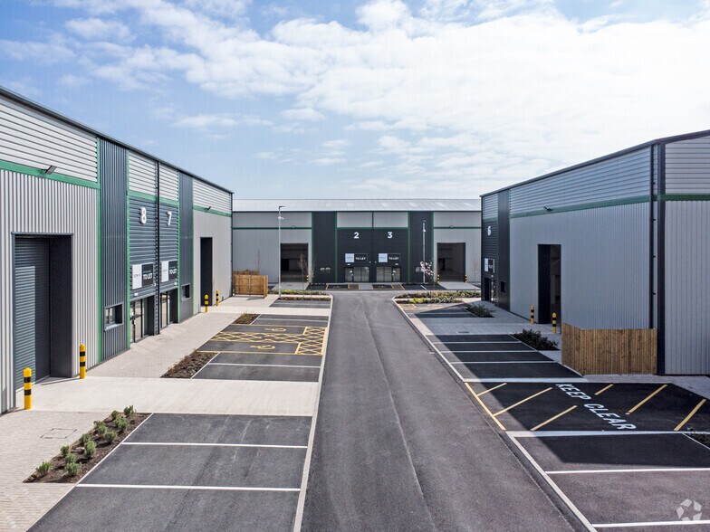 Birch Wood Dr, Peterlee to rent - Building Photo - Image 2 of 29