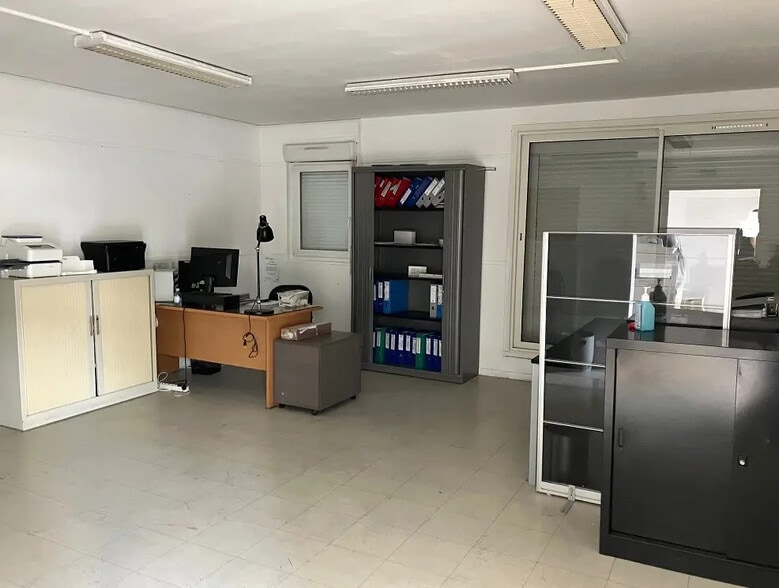 Office in Marseille to rent - Building Photo - Image 2 of 6