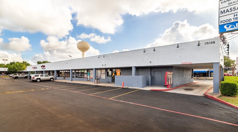 25192 Interstate 45, Spring, TX to rent - Building Photo - Image 3 of 5