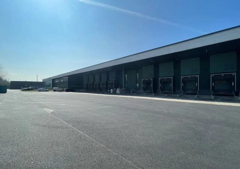 Industrial in Marly-la-Ville to rent - Building Photo - Image 2 of 8
