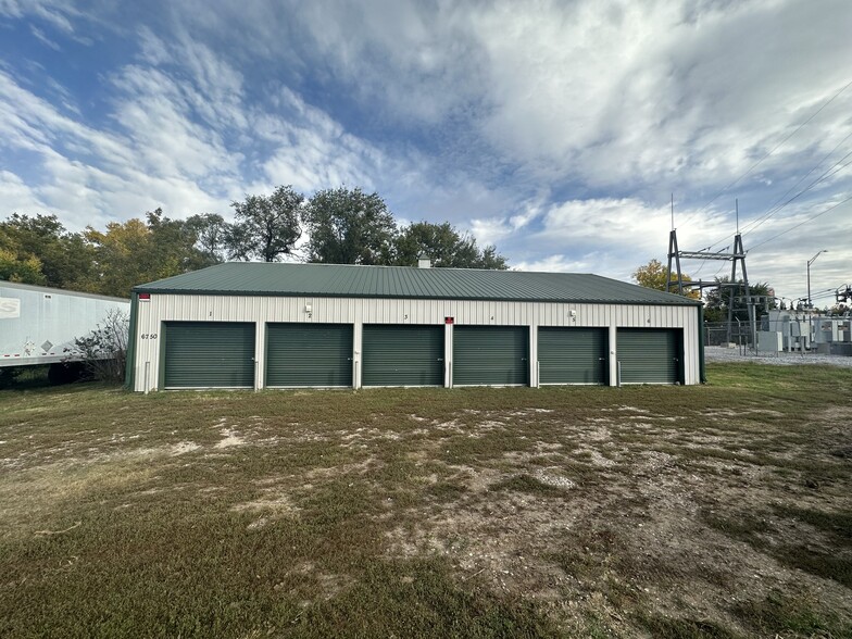 6750 Hickman Rd, Hickman, NE for sale - Building Photo - Image 1 of 1