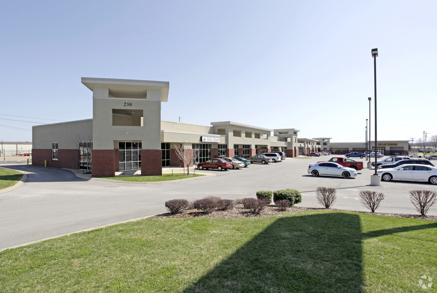 230 E James Campbell Blvd, Columbia, TN for rent - Building Photo - Image 1 of 1