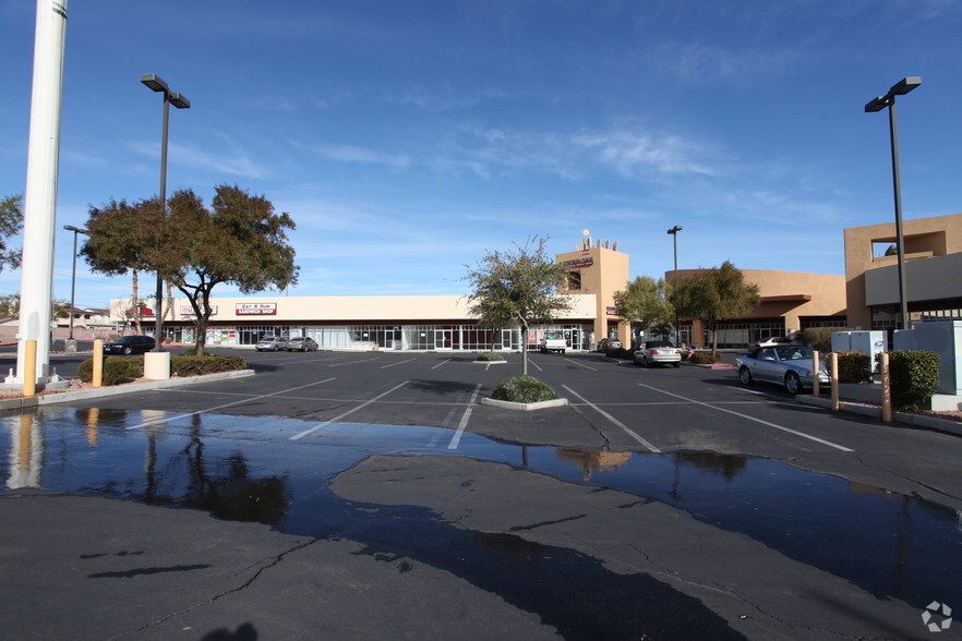 450-490 S Buffalo Dr, Las Vegas, NV for rent - Building Photo - Image 2 of 3