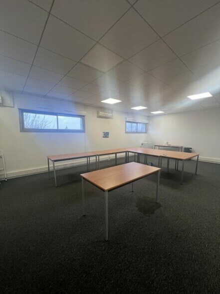 15 Avenue Prat Gimont, Balma to rent - Interior Photo - Image 3 of 10