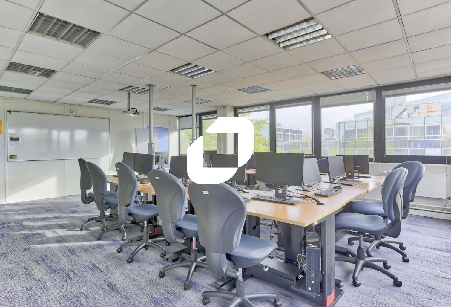 Office in Évry-Courcouronnes to rent Interior Photo- Image 1 of 8