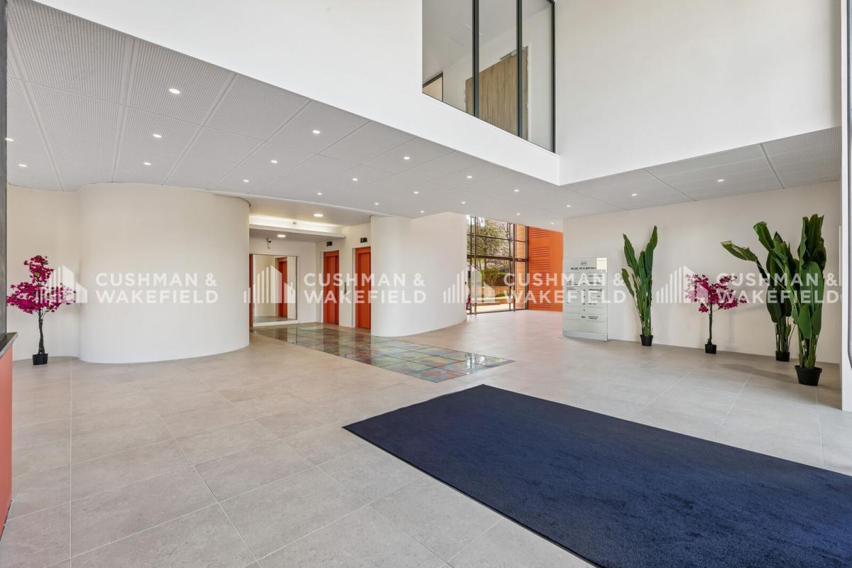 23 Rue Raspail, Ivry-sur-Seine to rent Lobby- Image 1 of 16