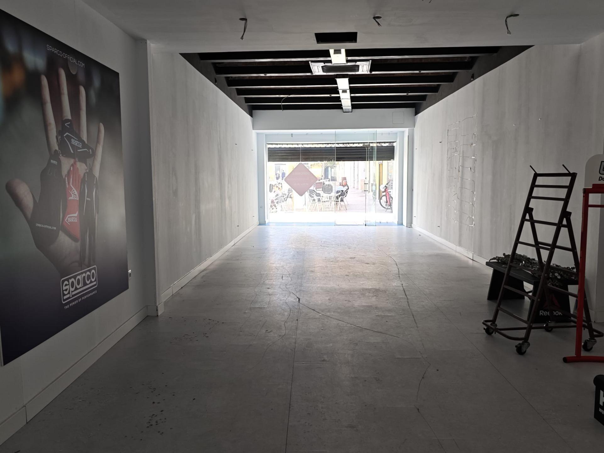 Retail in Vilanova i la Geltrú, Barcelona to rent Primary Photo- Image 1 of 2