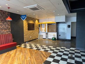 Retail in Scunthorpe to rent Interior Photo- Image 1 of 2