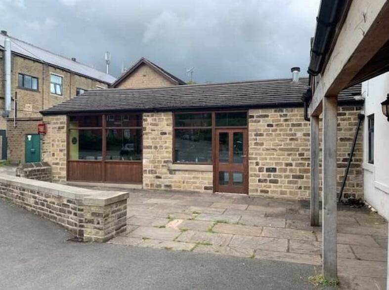 609A Wakefield Rd, Huddersfield for sale - Primary Photo - Image 1 of 1