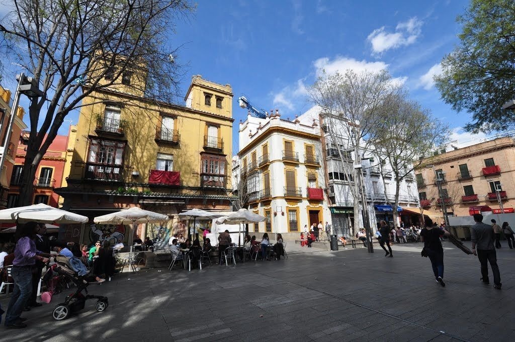 Retail in SEVILLA, Sevilla to rent Building Photo- Image 1 of 2