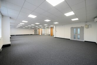 Delta Bank Rd, Gateshead to rent Interior Photo- Image 2 of 8