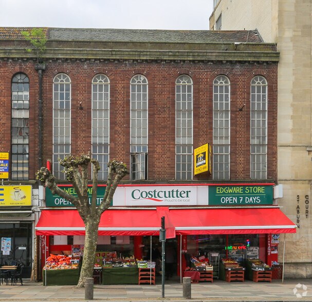 49 Burnt Oak Broa, Edgware for sale - Primary Photo - Image 1 of 1