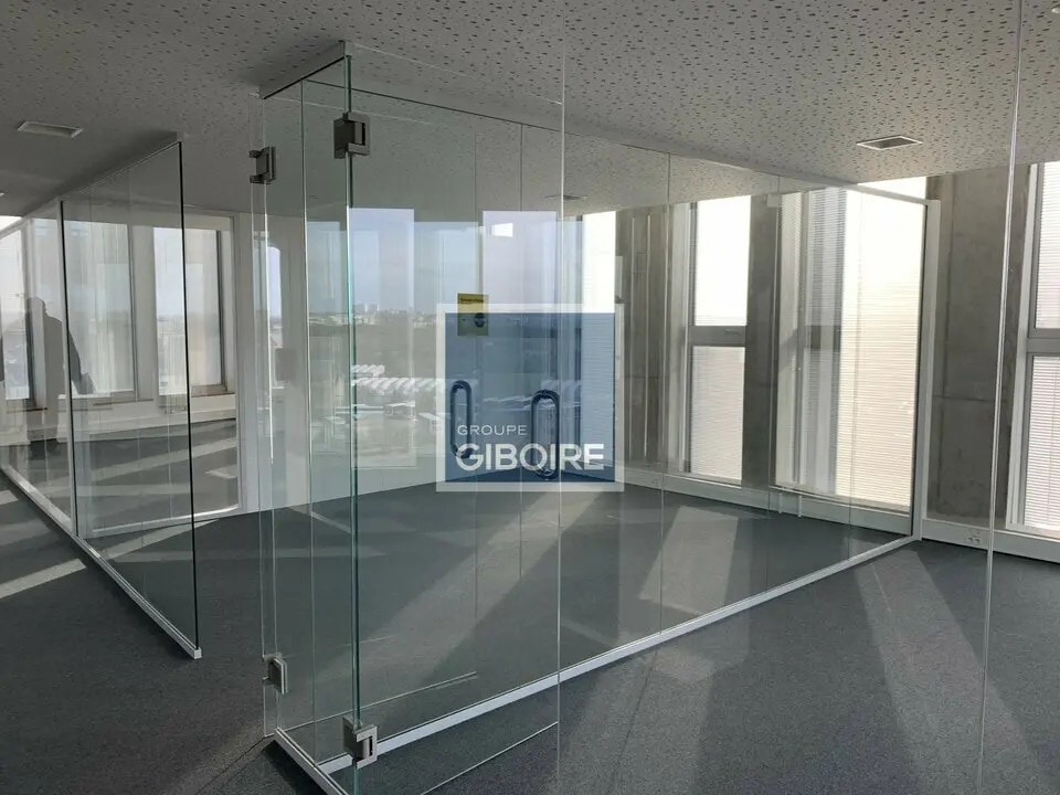 Location Bureaux 187 m² à 2 512 m² - Photo 1