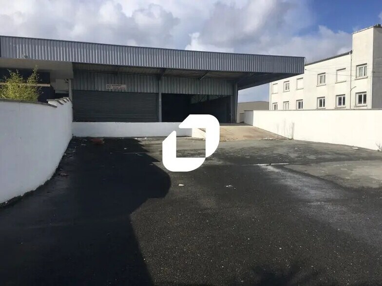 Office in Bordeaux to rent - Building Photo - Image 2 of 10