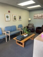 1505 NW Gilman Blvd, Issaquah, WA to rent Interior Photo- Image 1 of 6