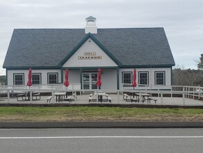 444-446 Main St, Thomaston, ME for sale Primary Photo- Image 1 of 1