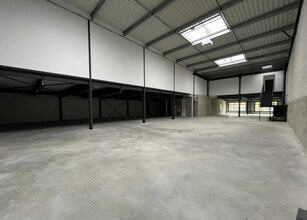Industrial in Gennevilliers for sale Interior Photo- Image 1 of 4