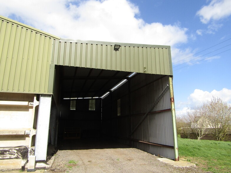 Woolley Rd, Alconbury to rent - Building Photo - Image 2 of 3