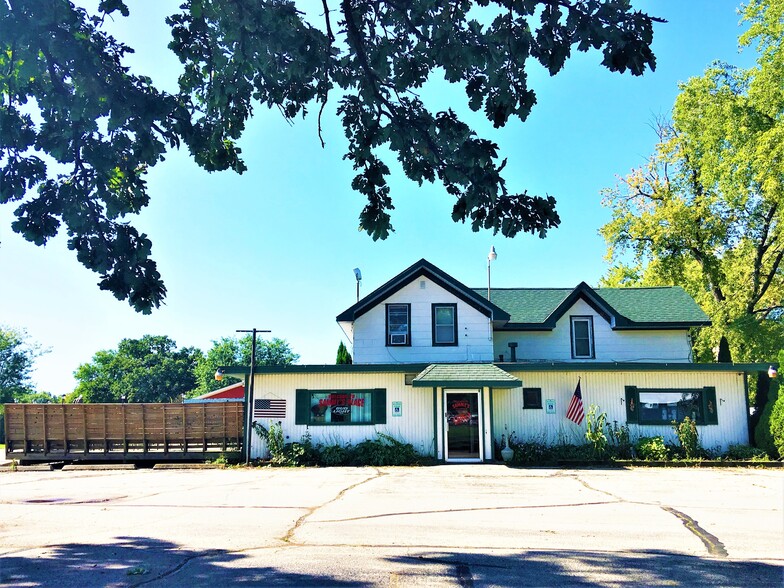 N1655 US Highway 12, Fort Atkinson, WI for sale - Building Photo - Image 1 of 1